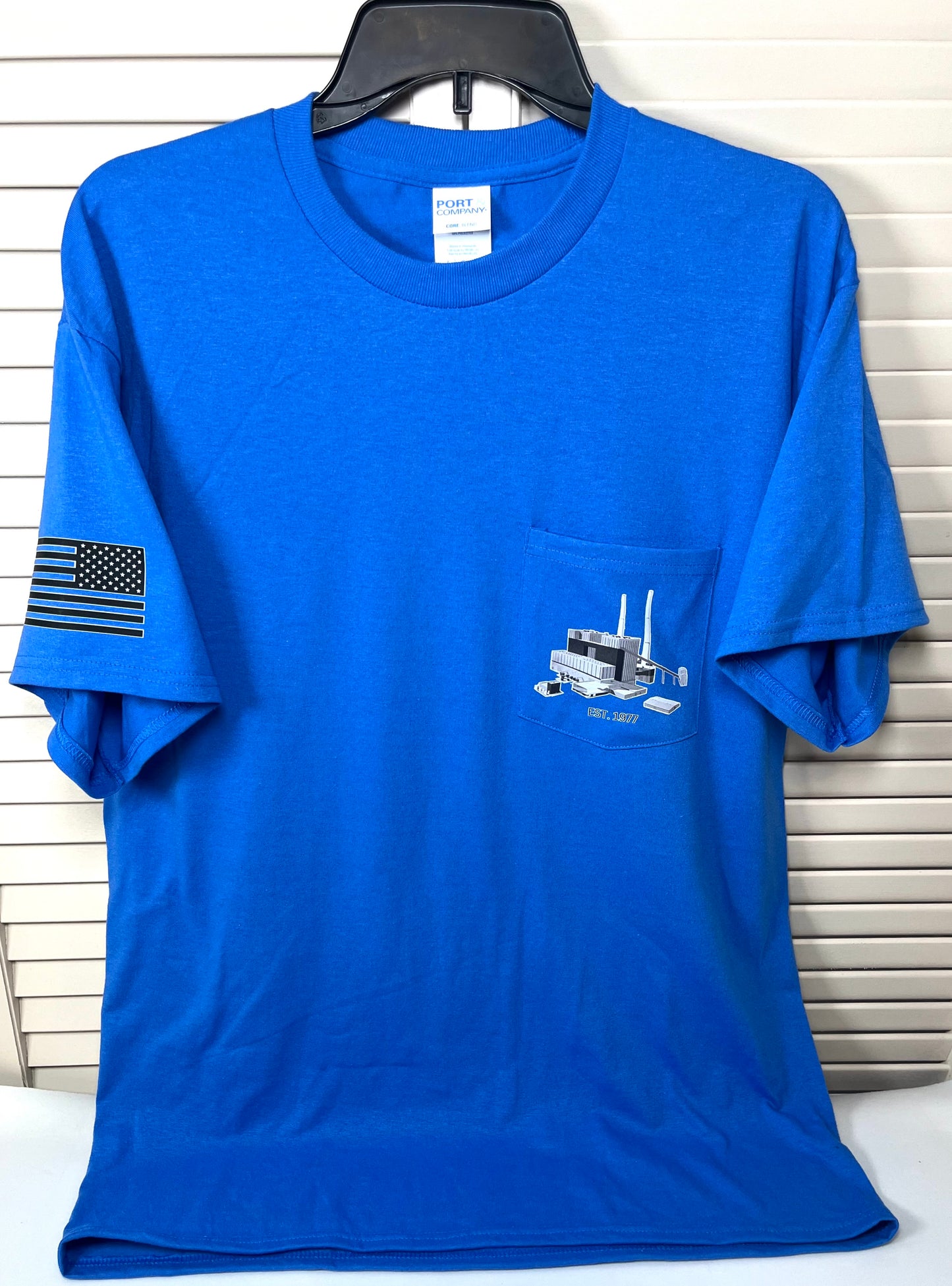 Newton Power Plant pocket tee P&C REG/TALL